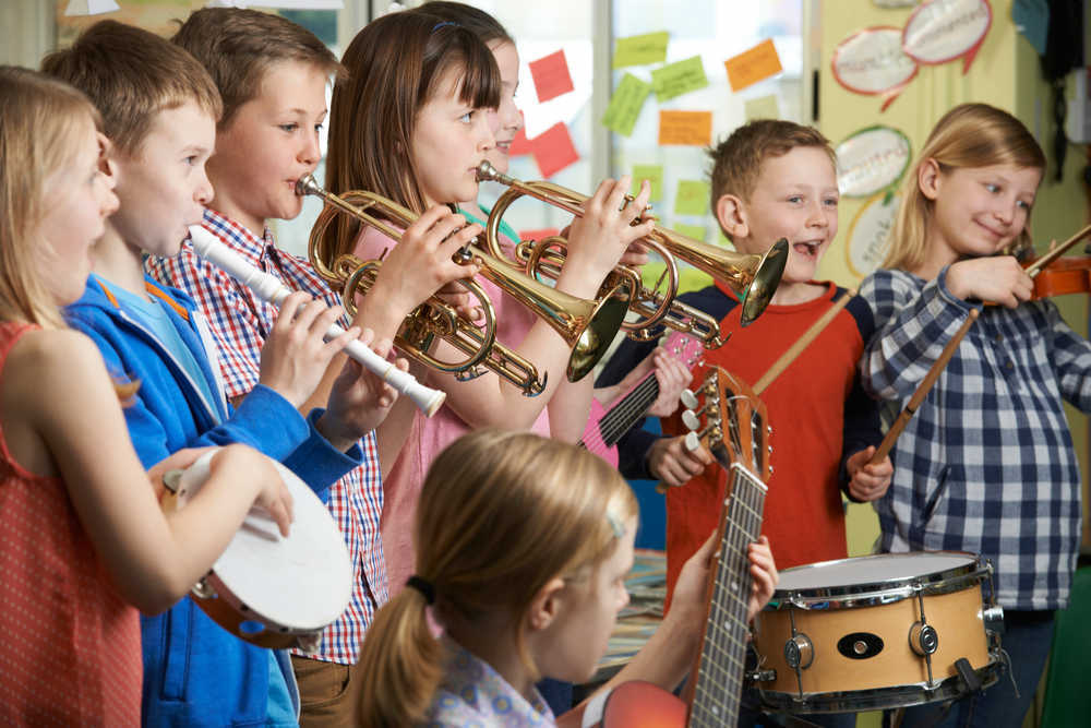 ¿Por qué es importante enseñar música en las escuelas?